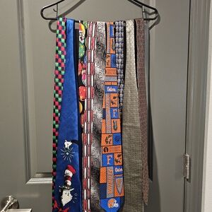 Bundle Of 10 Mens Ties Holiday Pattern To Office Wear 100%silk